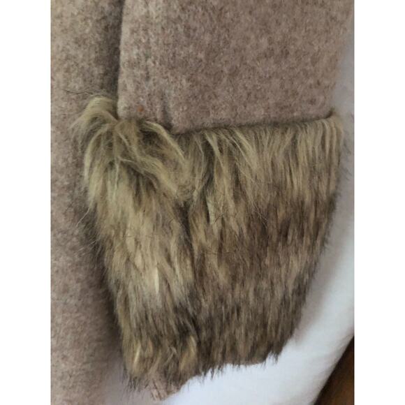 Boston Proper Tan Knit Pullover Turtleneck Dress with faux fur sleeve ends Sz L - Picture 4 of 9